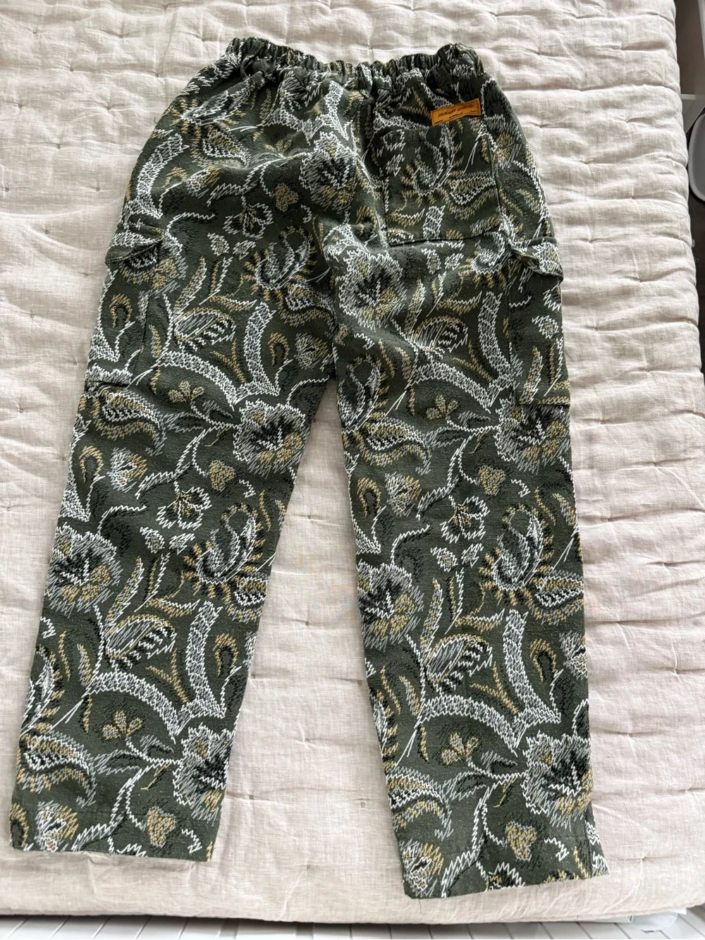 Maison Article floral Tapestry Cargo Joggers Size Medium
